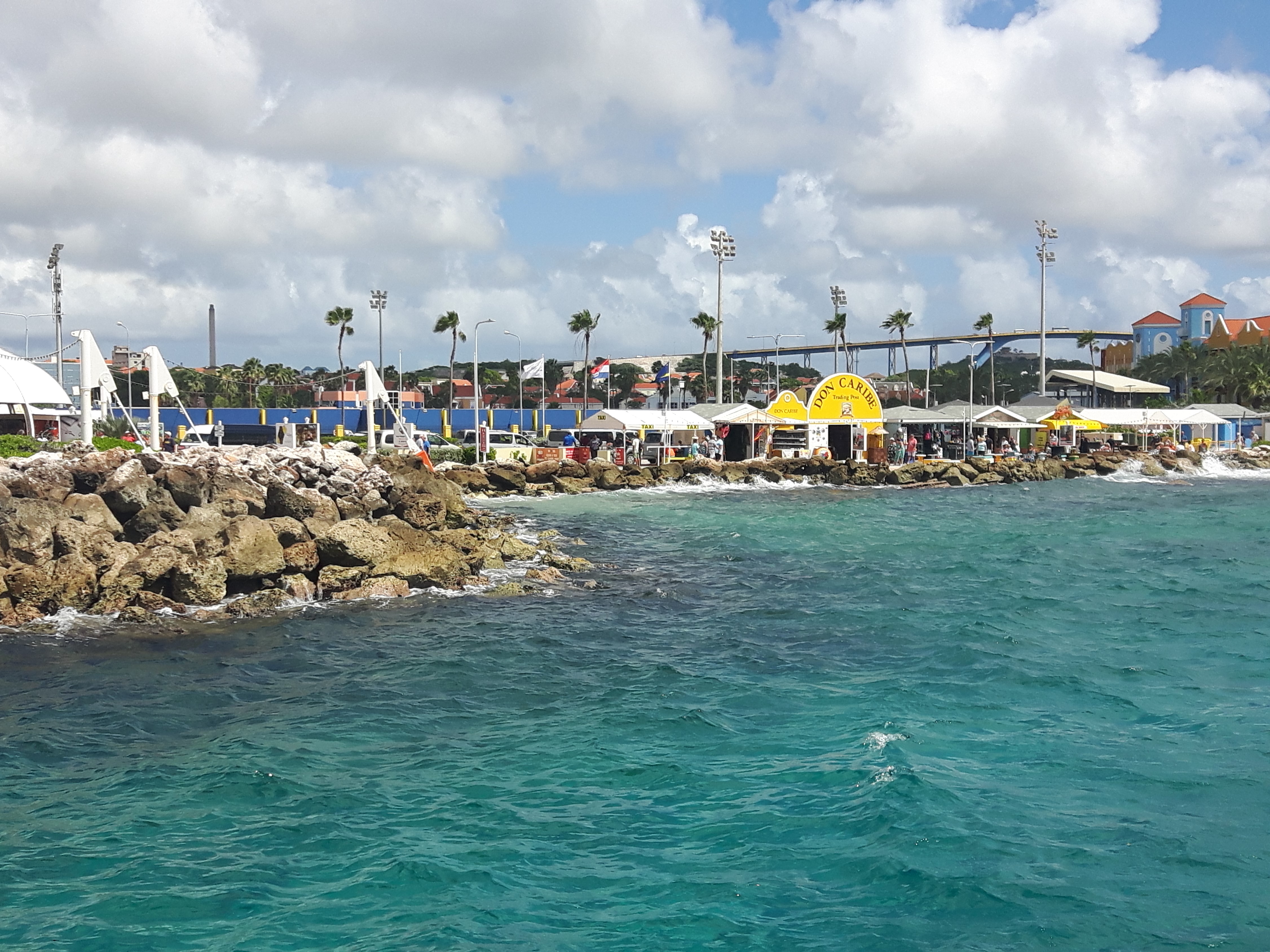 There are plenty of activities that are accessible in Curacao directly from the cruise port