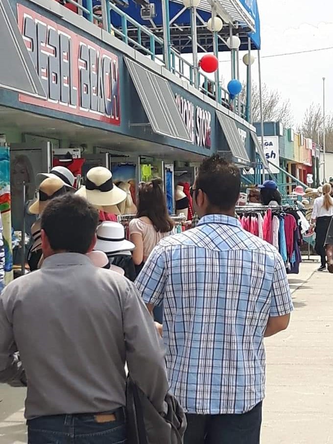 Shopping in Wasaga Beach is located along the beach front and it's extremely busy.