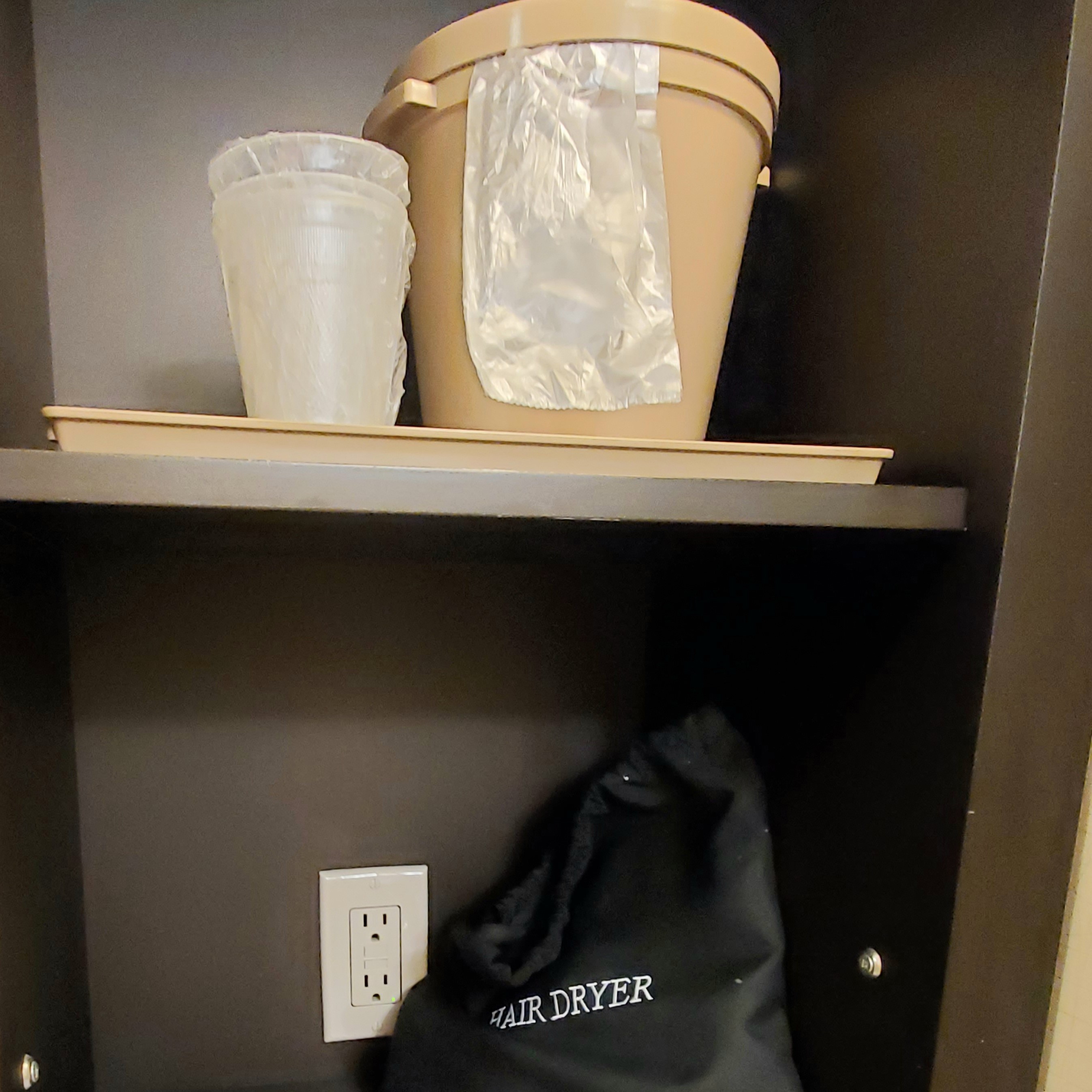 The bathrooms at Holiday Inn St. Jacobs are stocked with hair dryers, shampoo, conditioner, and moisturizing cream