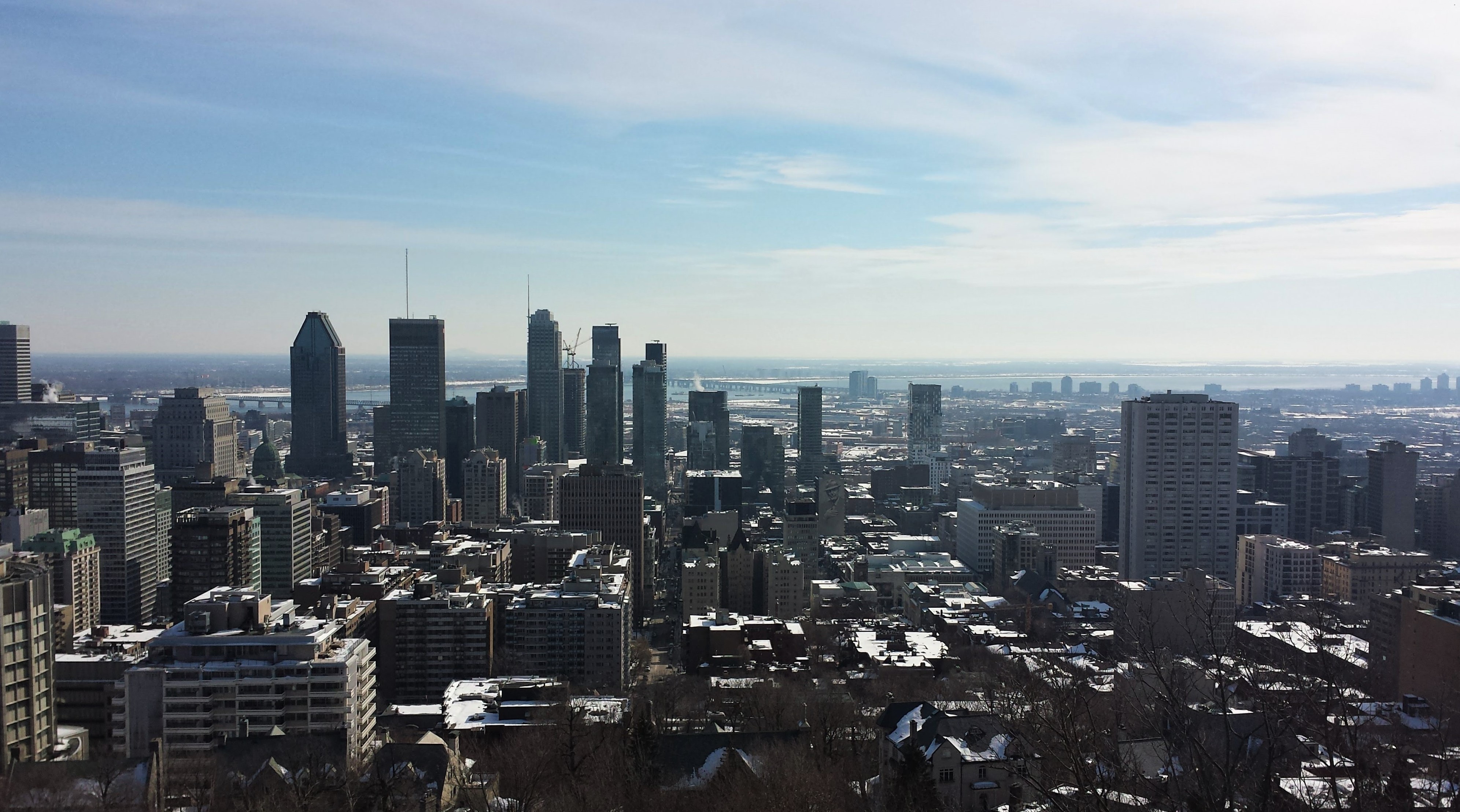 Women solo travellers love Montreal, Quebec, Canada for its history, architecture and the food!