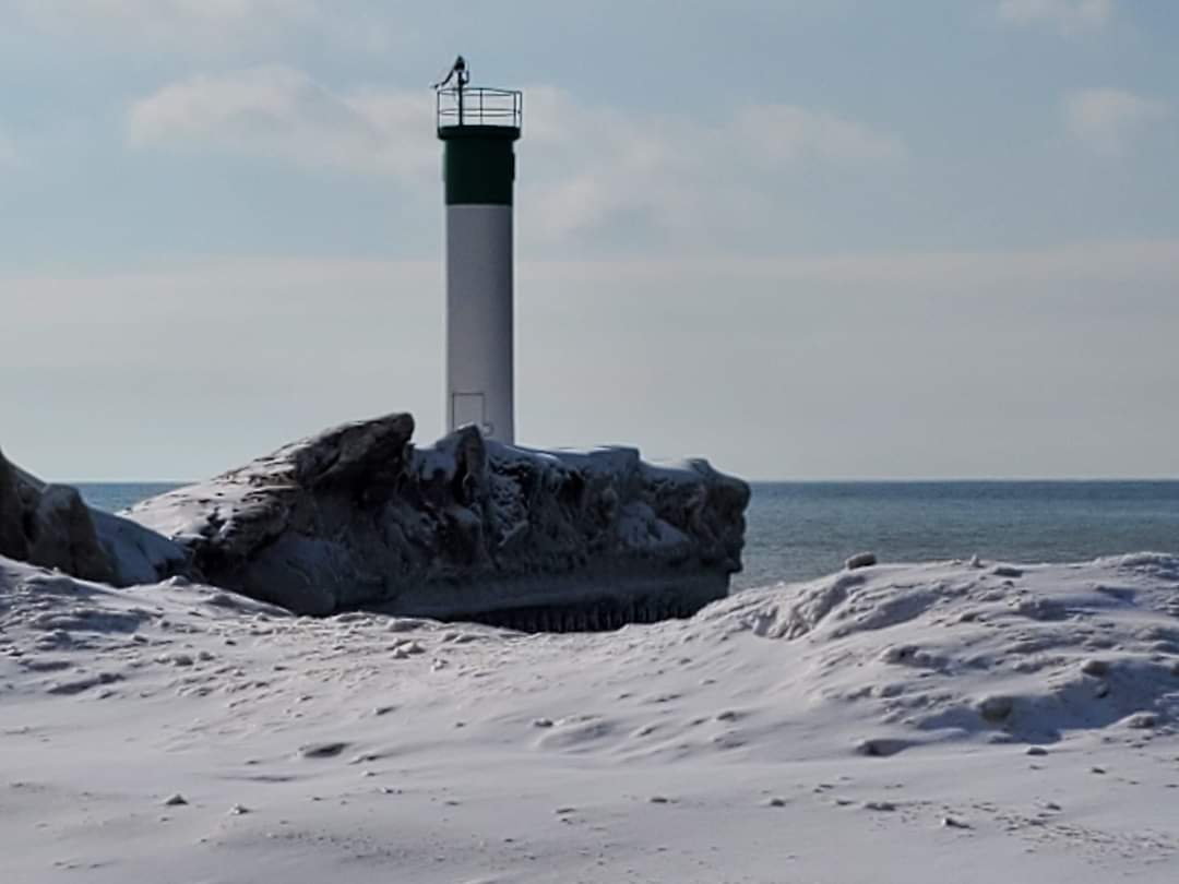 Begin the Lighthouse Trail road trip in Brand  Bend, one of Ontario's best beach towns.