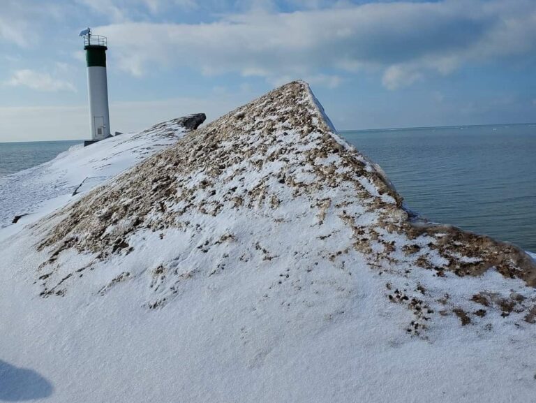 best winter hiking trails in Canada