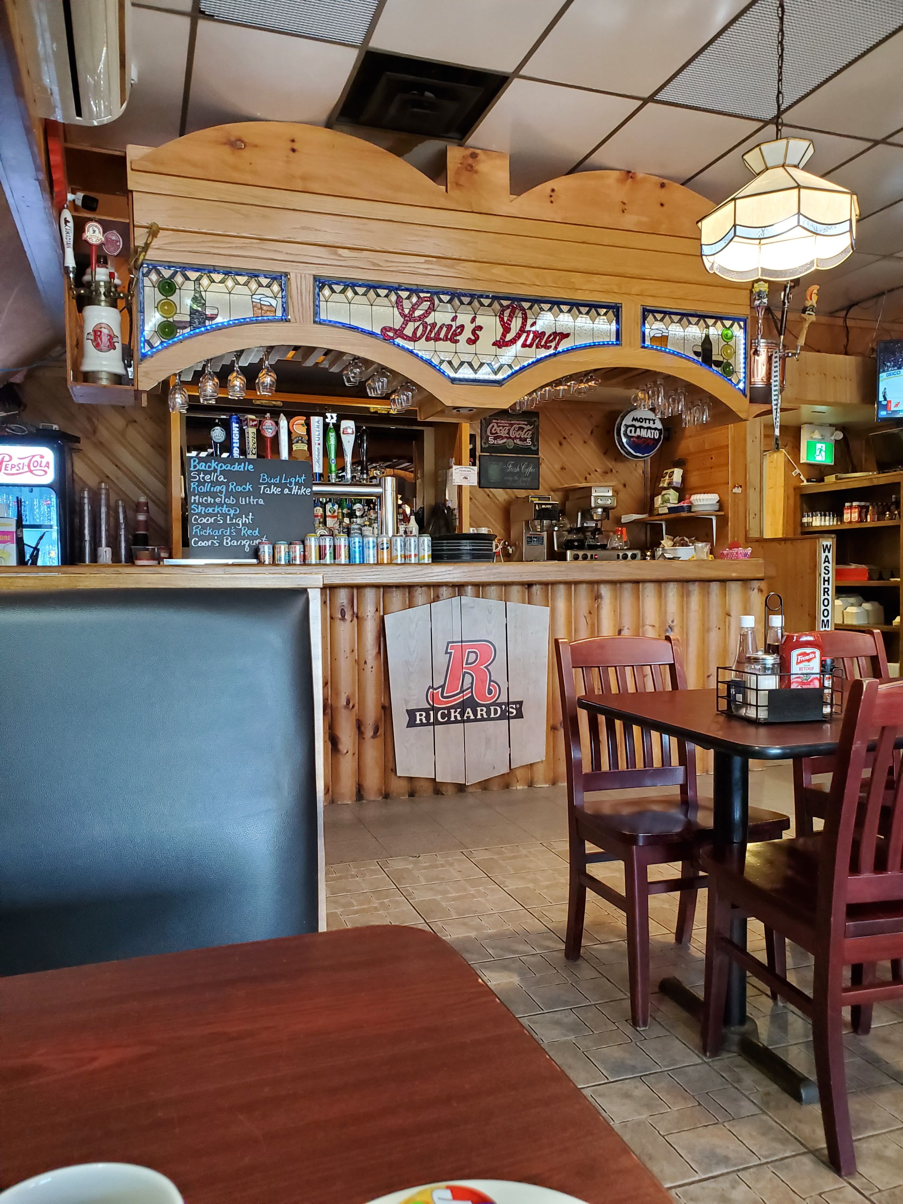 Louie's Diner in Ingersoll, Ontario serves the best breakfast, lunch, and dinner in Ingersoll, Ontario