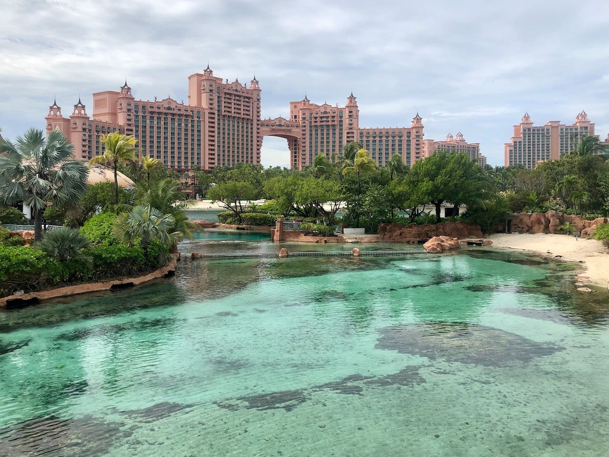 The Bahamas is paradise for water sport lovers, offering various water sports such as paddleboarding, kayaking, and windsurfing