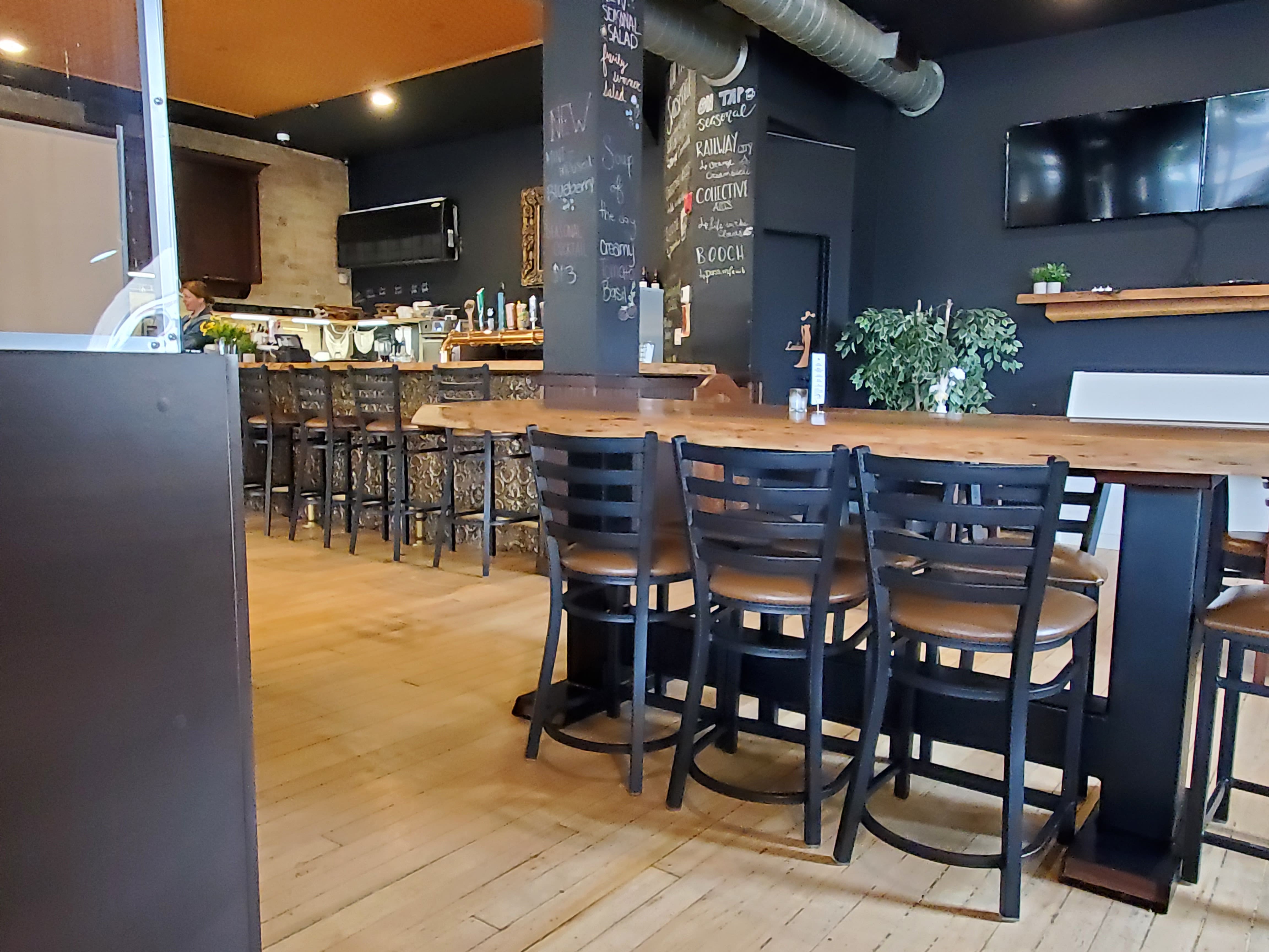 The services at Nectar Cafe in Tillsonburg, Ontario is just one of the things that made this cafe outstanding and one of the best coffee shops in Oxford County